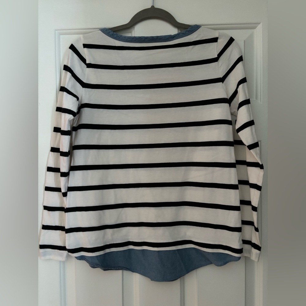Loft small super fun white and denim top